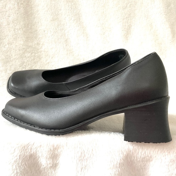 Black SHOES FOR CREWS Leather Minimalist Comfort Mid Block Heel Work Pumps Sz 6 - Picture 1 of 12